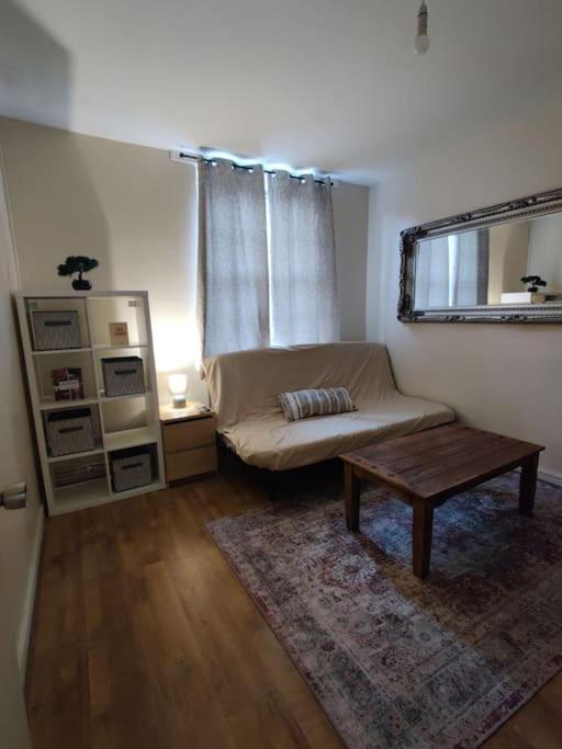 Simply Shoreditch 1 Bed Space Londen Buitenkant foto
