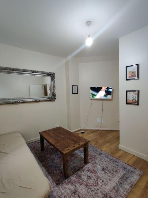 Simply Shoreditch 1 Bed Space Londen Buitenkant foto