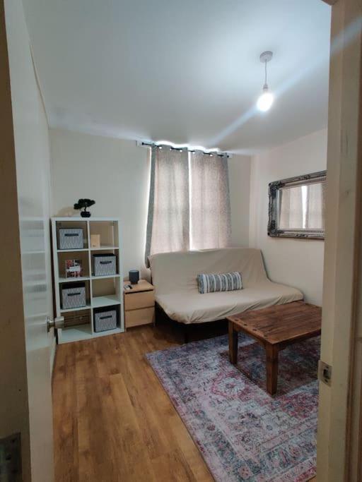 Simply Shoreditch 1 Bed Space Londen Buitenkant foto